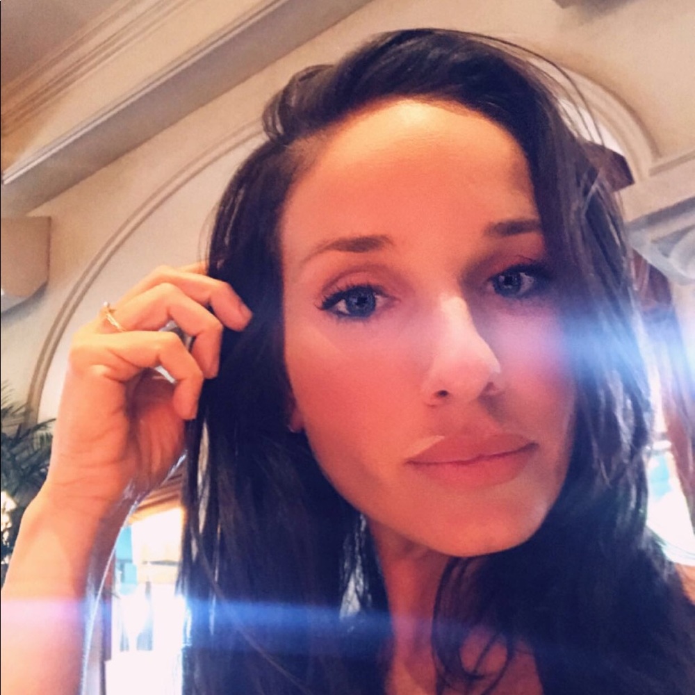 Meet your Posher, Rebecca